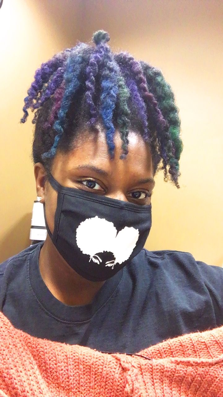 Customer photo review of Bougie Blue - Mysteek Color Pop
