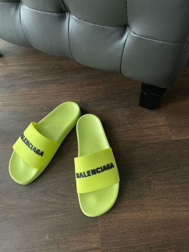 Customer photo review of Balenciaga Slipper