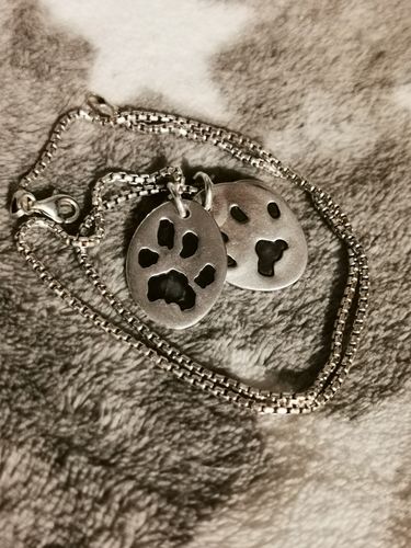 Customer photo review of Paw print necklace - silver link chain