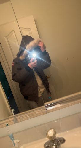 Customer photo review of Canada Goose Chilliwack Jacket