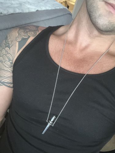 Customer photo review of SNOGO Necklace