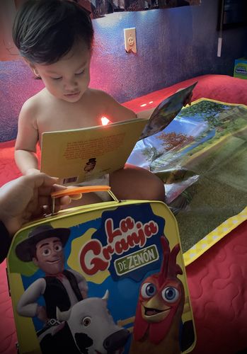 Customer photo review of Figura Bartolito + Libro Las picardías de Bartolito + Caja coleccionadora