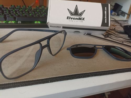 Customer photo review of Willow  Blue + Clip magnético