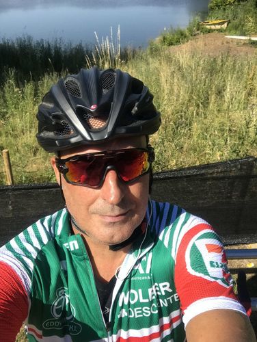 Customer photo review of Hoonved Retro Short Sleeve Cycling Kit