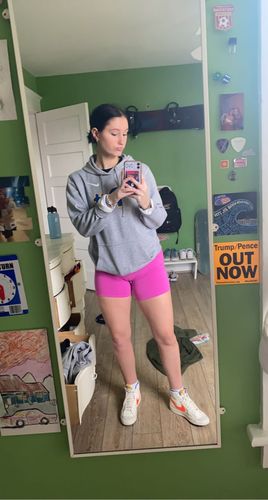 Customer photo review of Hot Pink Seamless Biker Shorts