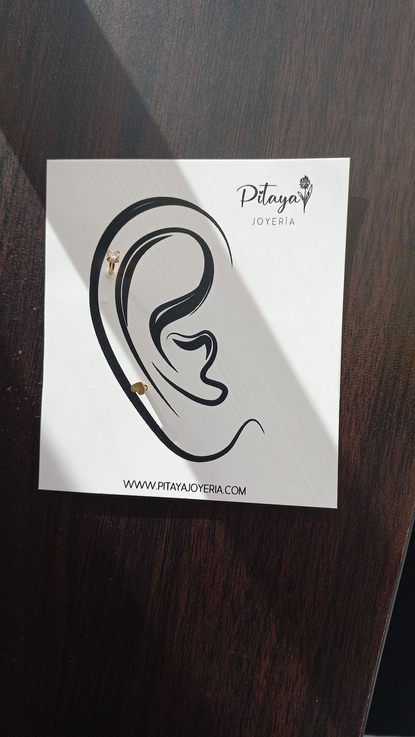 Customer photo review of Piercing de Corazón Titanio