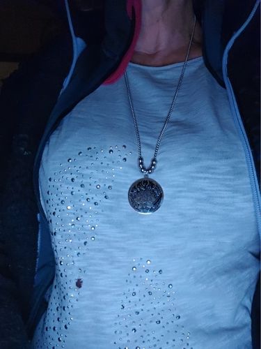 Customer photo review of Collier avec pendentif en Fleur de Lotus