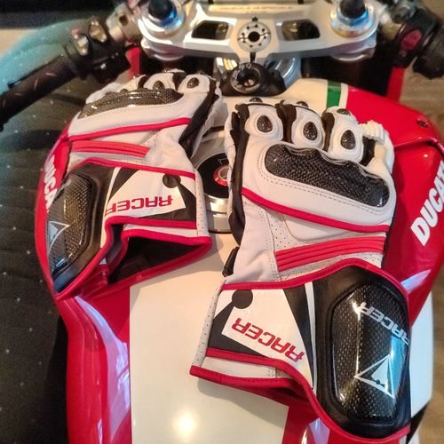 Customer photo review of Hi-Per Glove