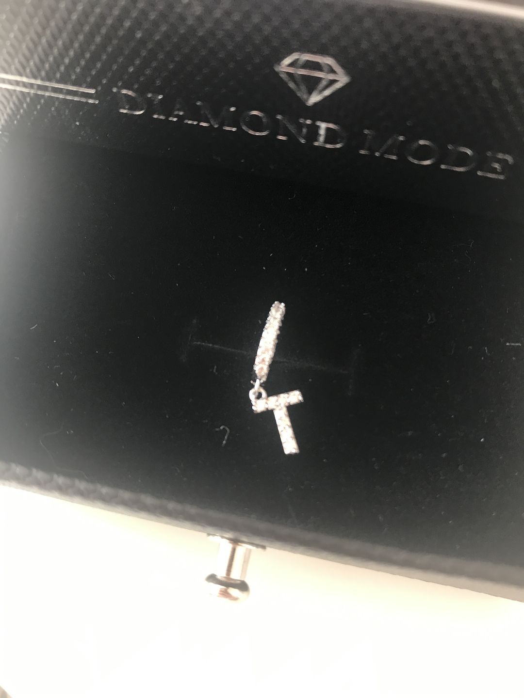 Customer photo review of Letter Ohrringe | 18K vergoldet