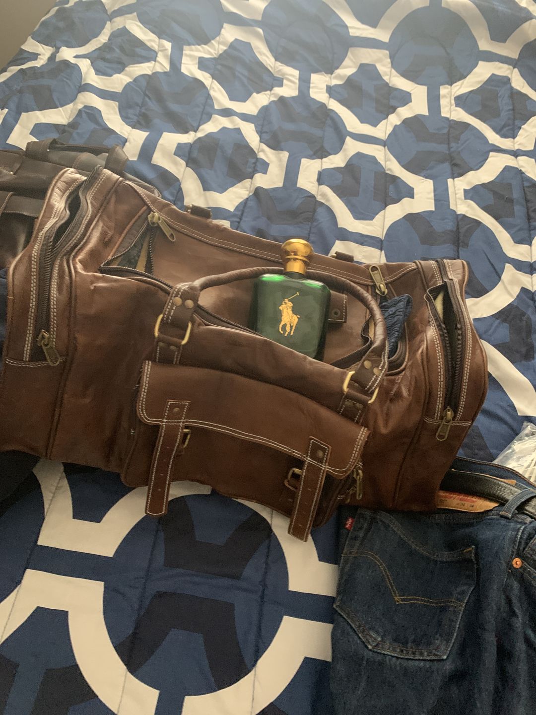 Customer photo review of Genuine Leather Traveler Overnight Weekender Duffle Bag
