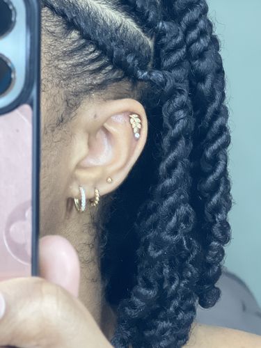 Customer photo review of Crystal Vine Labret