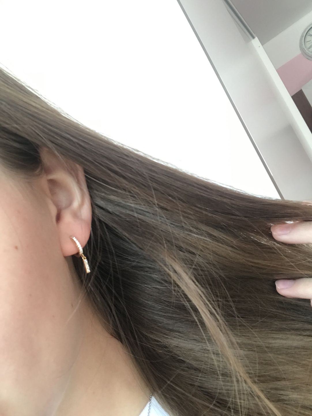 Customer photo review of Letter Ohrringe | 18K vergoldet