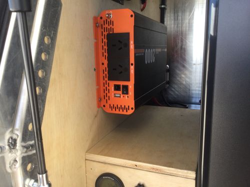 Customer photo review of 2000 Watt Pure Sine Wave Inverter
