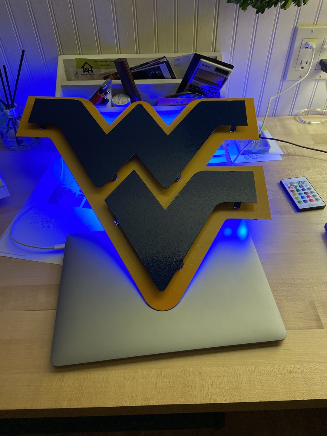 Customer photo review of West Virginia University "Flying WV" Blue on Gold 3D Metal Art