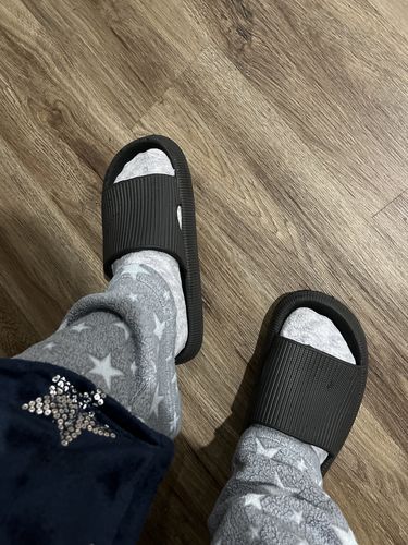 Customer photo review of Original Cushion Slides - Cloud Slides