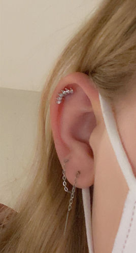 Customer photo review of PAIR Threader Chain Earrings