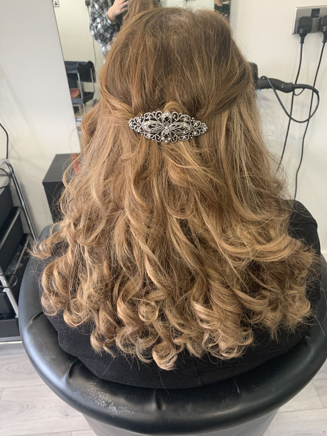 Customer photo review of 16" Lace Clip-in Human Hair Extension (140g)