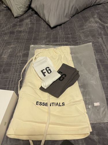 Customer photo review of FEAR OF GOD Sock 2Pcs