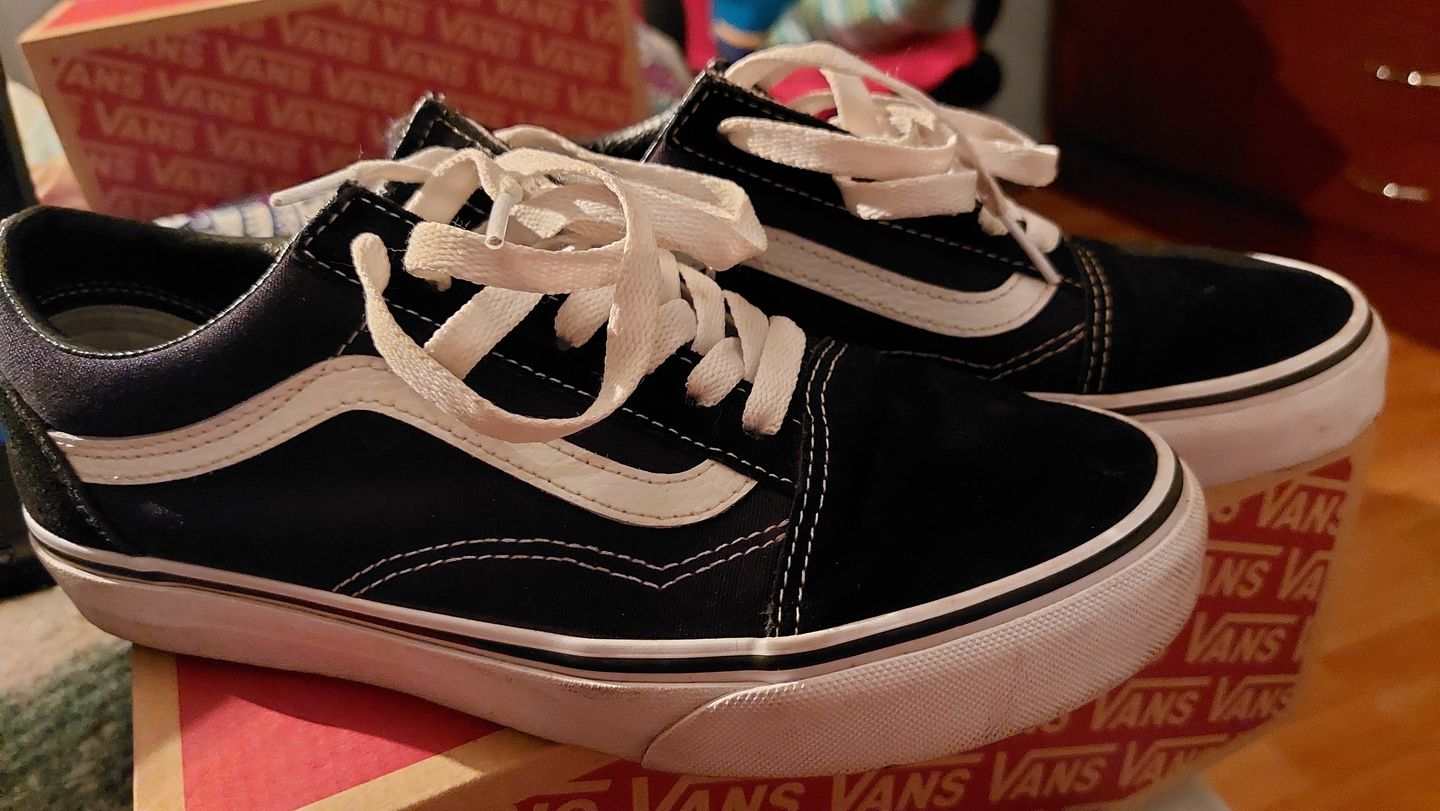 Customer photo review of Zapatilla Vans Old Skool Mujer Negro