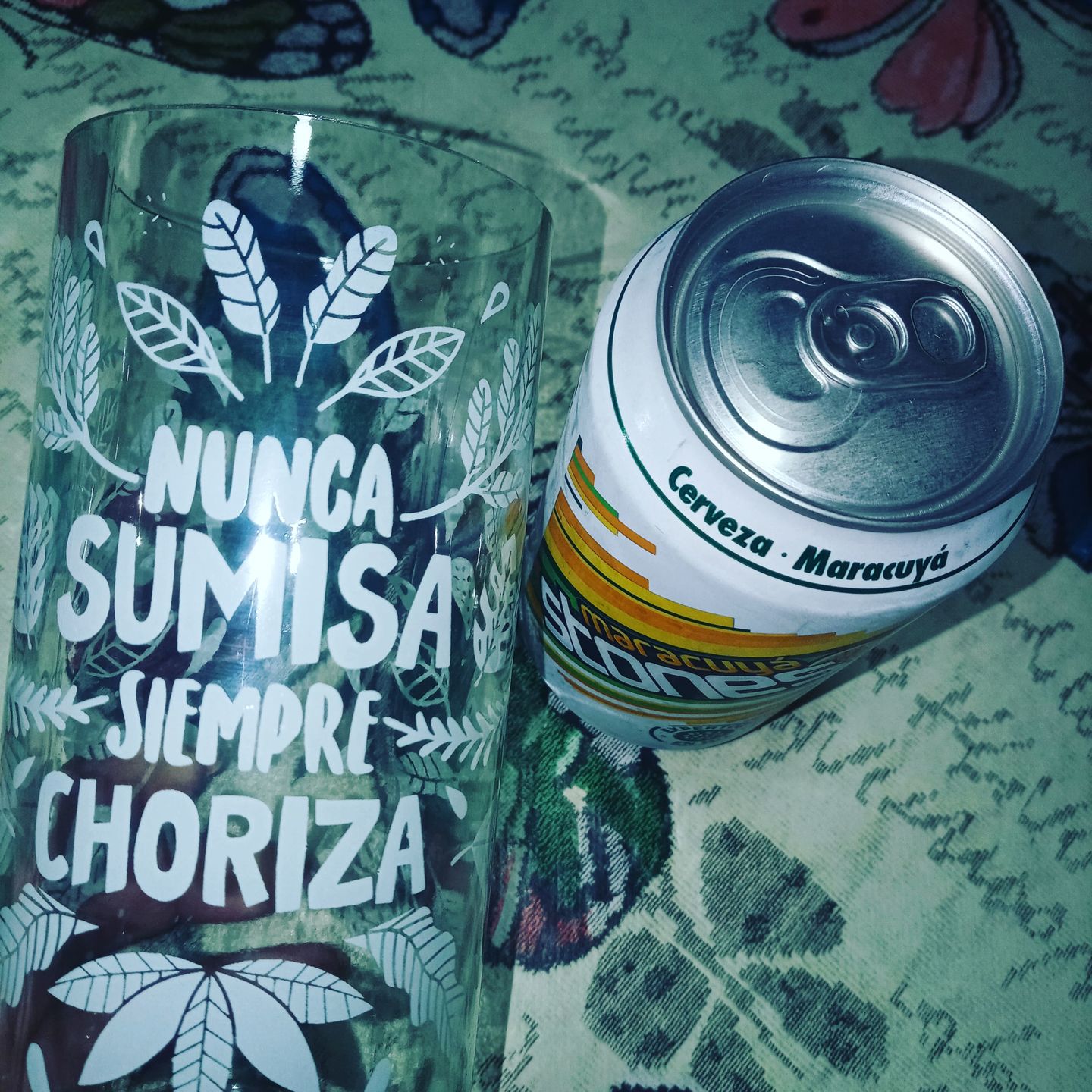 Customer photo review of Vaso Feminista Girl Power Juego de 6 Vasos