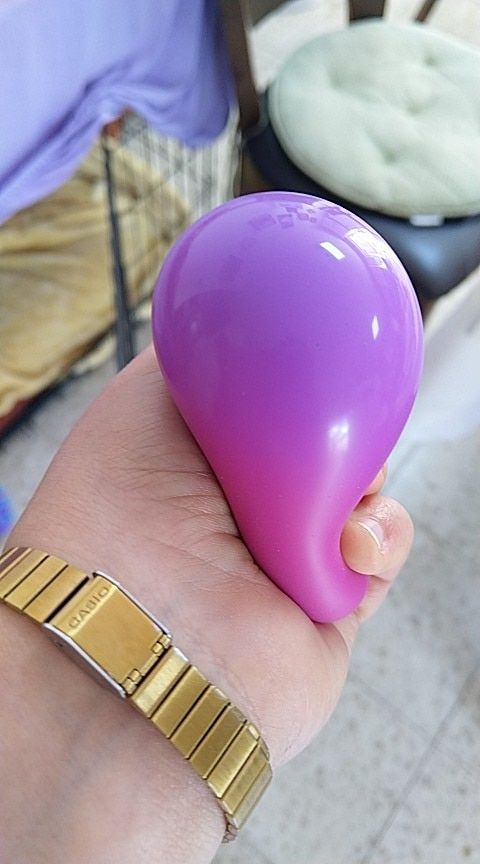 Customer photo review of Balle Anti Stress Colorée