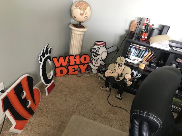 Customer photo review of University of Cincinnati "C" 3D Black Vintage Metal Artwork 21" x 14"