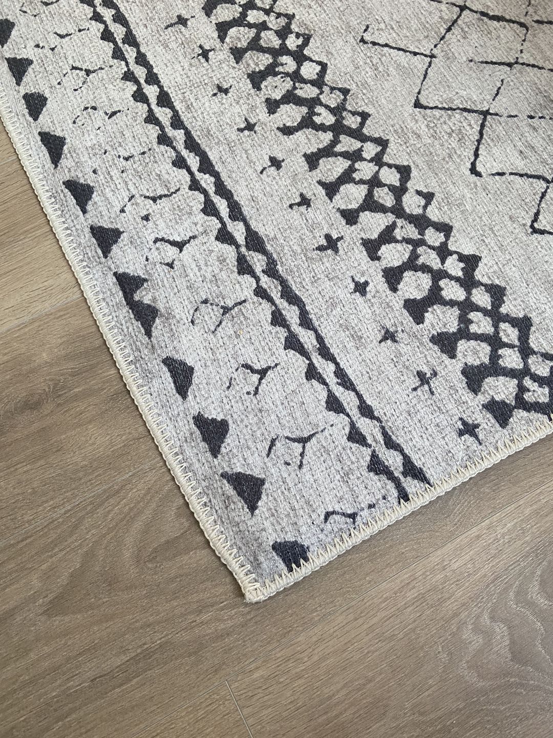 Customer photo review of Alma Scandi Silver Rug