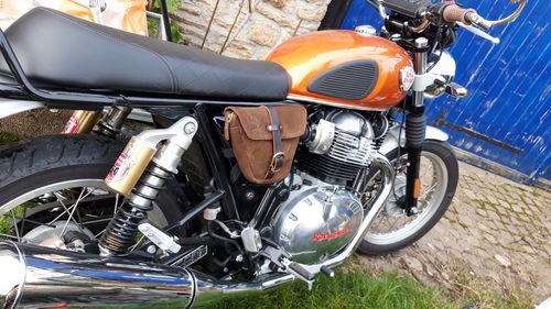Customer photo review of Sacoche latérale cuir Brun pour Royal Enfield