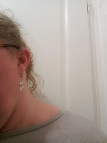 Customer photo review of Boucles d'oreilles pendantes doubles perles de quartz angel aura en pierre naturelle