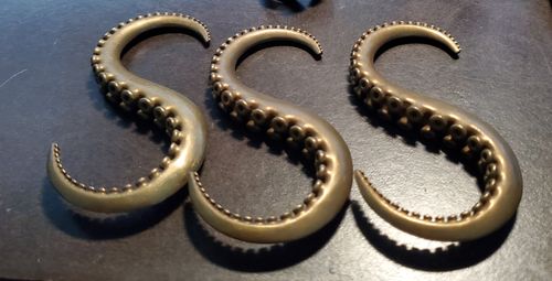 Customer photo review of Brass Octopus Tentacle Hook