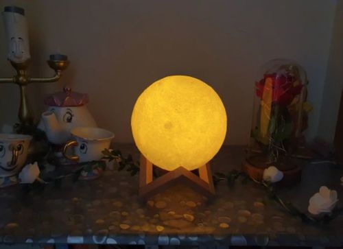 Customer photo review of HomeDESIGN™ Begränsad Upplaga av 16-Färgad Månlampa | Stressfri Insomning