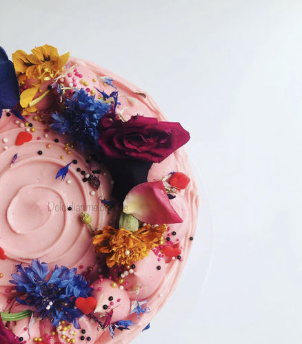 Customer photo review of FLOWERFETTI™ - Freeze Dried Edible Flower Confetti