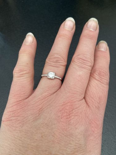 Customer photo review of Bague Aydan - Argent & Zirconium Carré