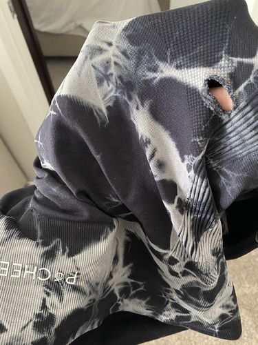 Customer photo review of Black Lightning Marble Scrunch Butt Leggings