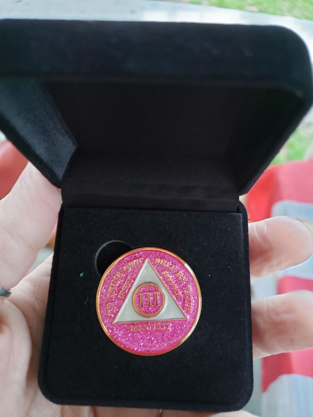 Customer photo review of 40mm AA Medallion Velvet Box - Specialty Chip/Coin/Token Holder
