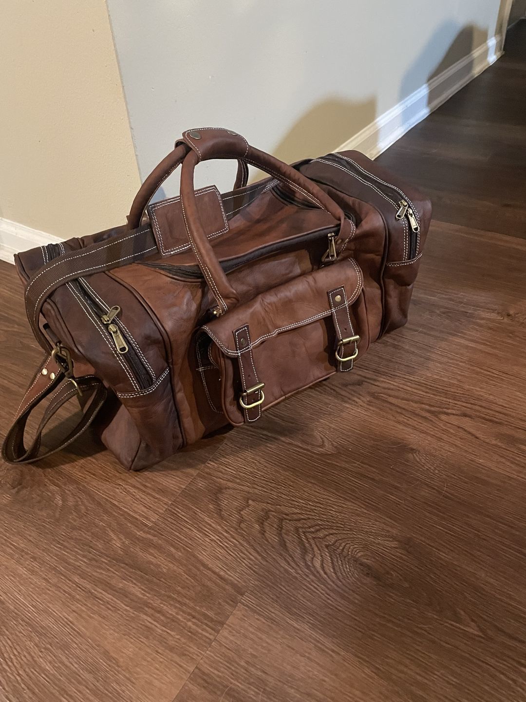 Customer photo review of Genuine Leather Traveler Overnight Weekender Duffle Bag