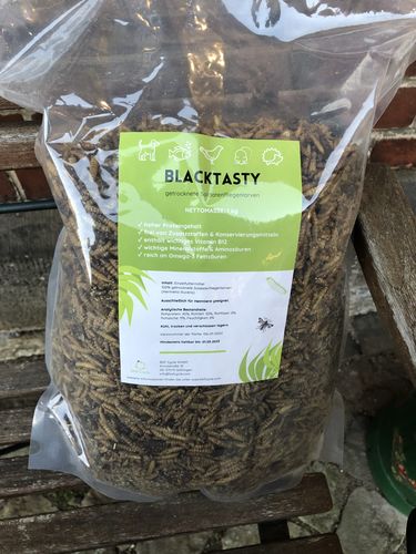 Customer photo review of BlackTasty™ Getrocknete Soldatenfliegenlarven