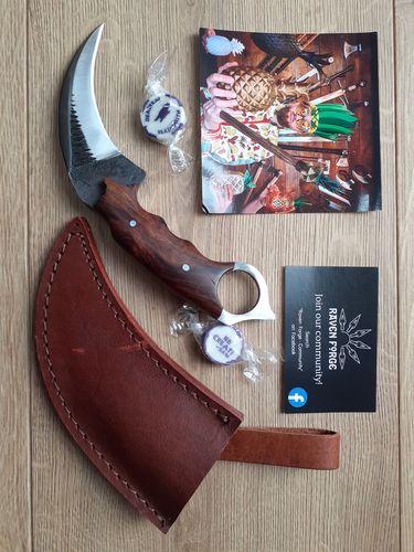 Customer photo review of Clearance Karambits (Random)