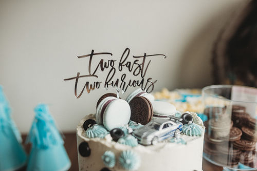 Customer photo review of Mirror Personalised Cake Topper (other colours available)