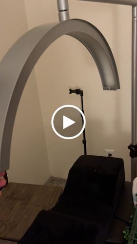 Customer video review of CosmoGlo Original Light Bundle + Phone Clip