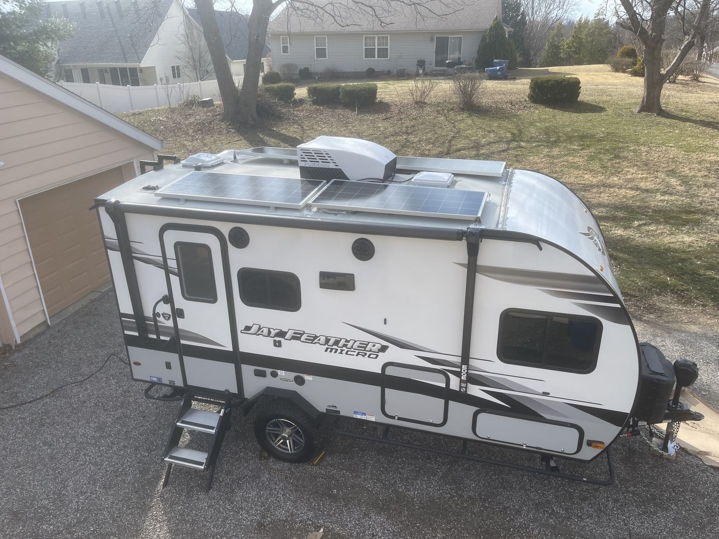 Customer photo review of RICH SOLAR MEGA 200 Watt Monocrystalline Solar Panel | Best 12V Panel for RVs and Off-Grid | 25-Year Output Warranty | UL Certified
