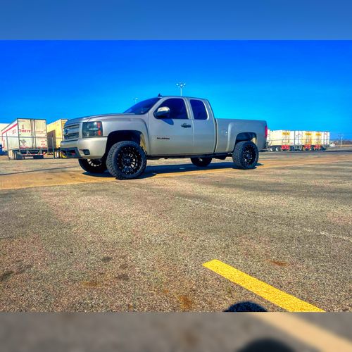Customer photo review of 3" Front Leveling Lift Kits For 2007-2024 Chevrolet Silverado 1500 2WD/4WD