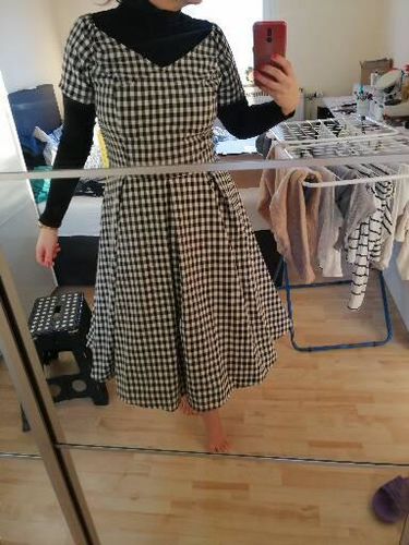 Customer photo review of SCHWARZ 1950ER PLAID SWING KLEID
