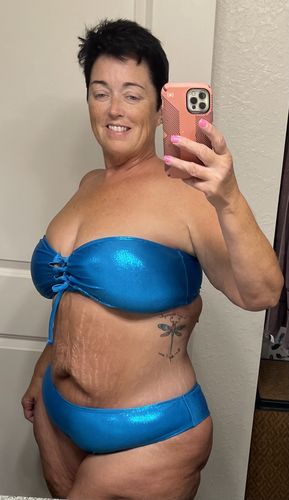 Customer photo review of Turquoise Glitter Cheeky Bottom