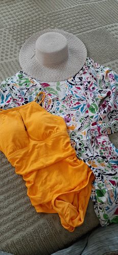 Customer photo review of Anne Cole - Flounce V Neck Tunic Cover Up