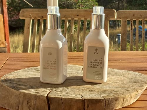 Customer photo review of #NOBODY IS PERFECT Exfoliant enzymatique pour le visage 200ml