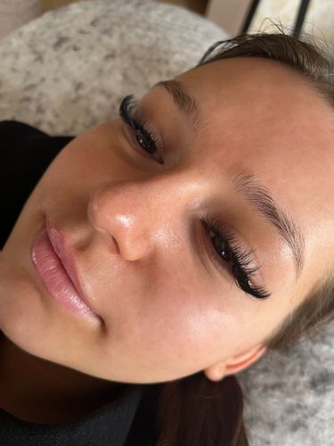 Customer photo review of 0.07 Easy Fan Russian Volume Cashmere Lashes (16 lines)