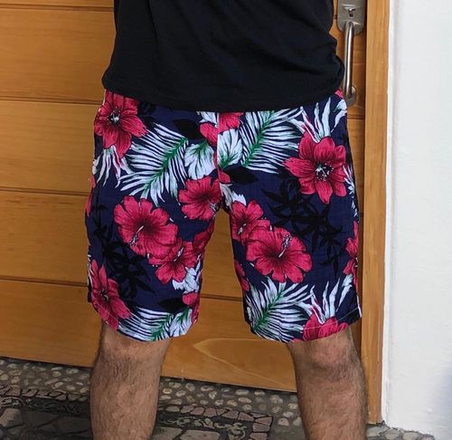 Customer photo review of Men's Hawaiian Casual Cotton Shorts