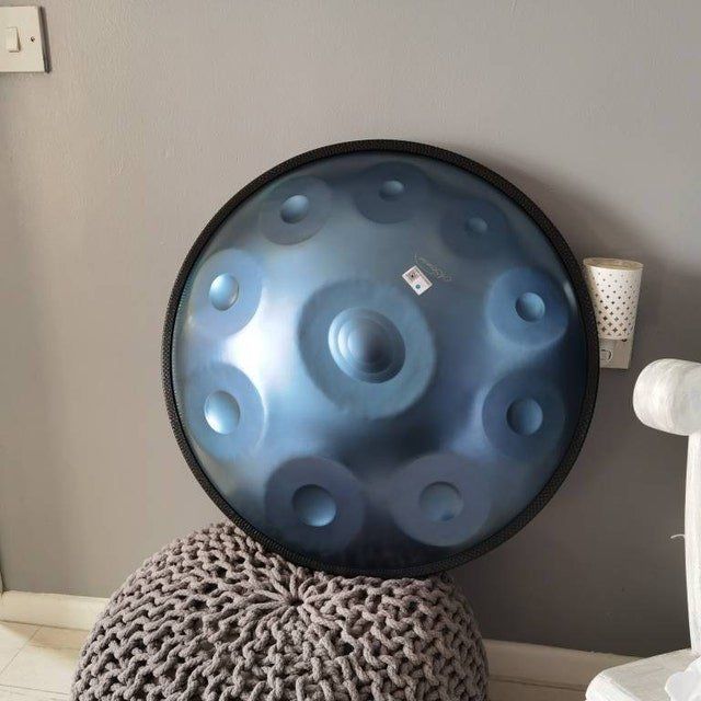 Customer photo review of AS TEMAN Handpan Ice Age 10 Notes D Minor Scale Blue handpan drum with gift set