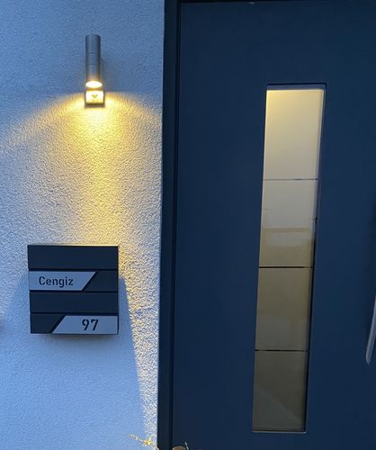 Customer photo review of AlbersDesign Briefkasten B1 anthrazit (RAL7016) personalisiert mit Edelstahl-Schildern